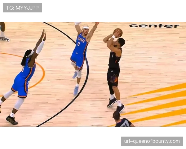 决定性瞬间：一次成功的“双肩着地”绝杀，让整个体育馆陷入沸腾